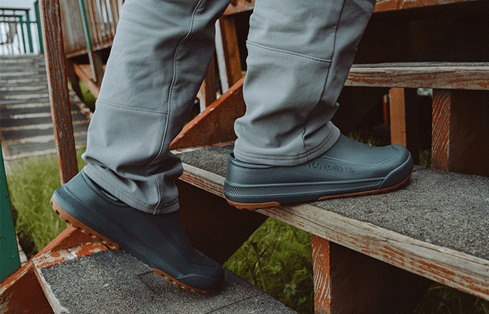 Fish-on Slip-ons
