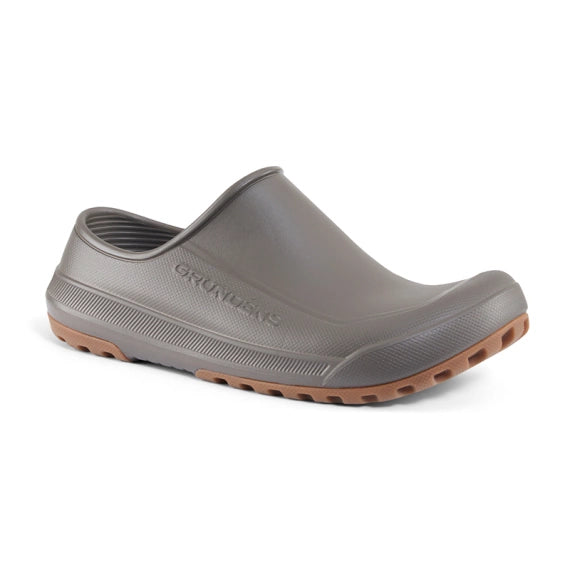 Fish-on Slip-ons